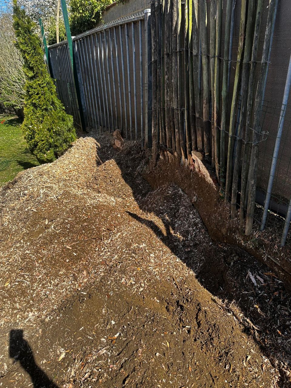 Après : jardin remis à plat, prêt à replanter